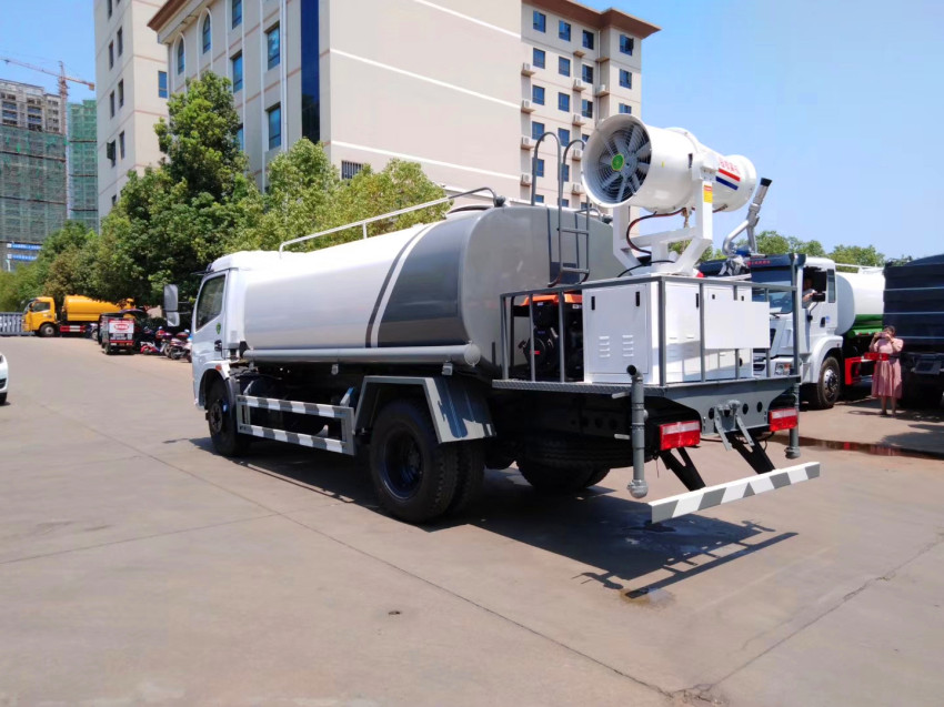 ����8��ˮ�։m܇,8������ˮ܇