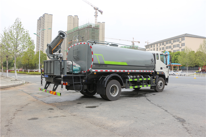 15噸灑水車(chē) 15噸灑水車(chē)