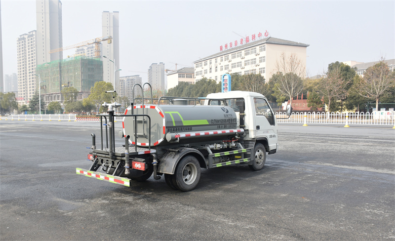 小型灑水車 小型灑水車